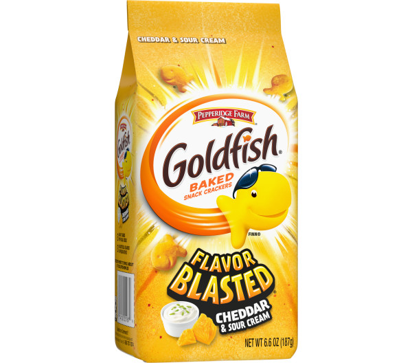 Pepperidge Farms Goldfish Flavor Blasted Cheddar & Sour Cream Crackers, 3-Pack 6.6 oz. Bag