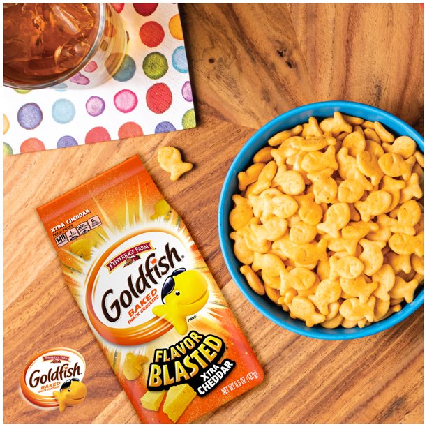 Pepperidge Farms Goldfish Flavor Blasted Xtra Cheddar Crackers, 3-Pack 6.6 oz. Bag